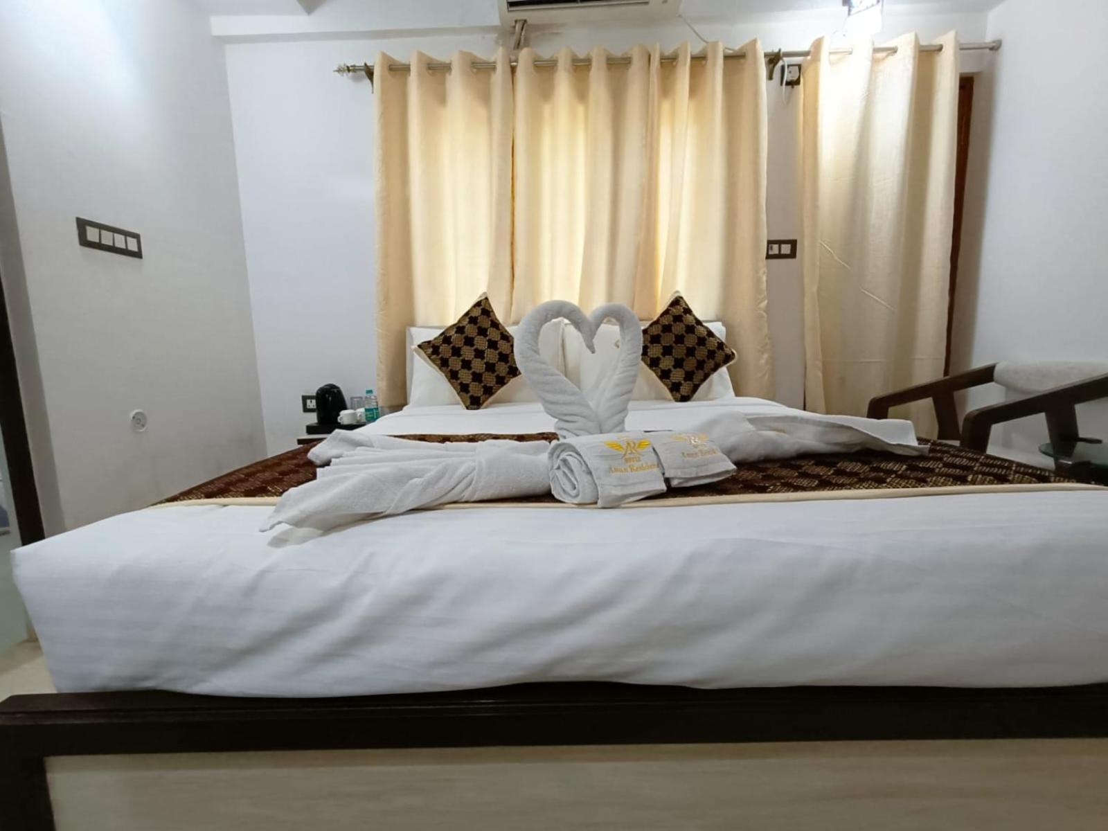 Hotel Aman Residency Prayagraj Extérieur photo